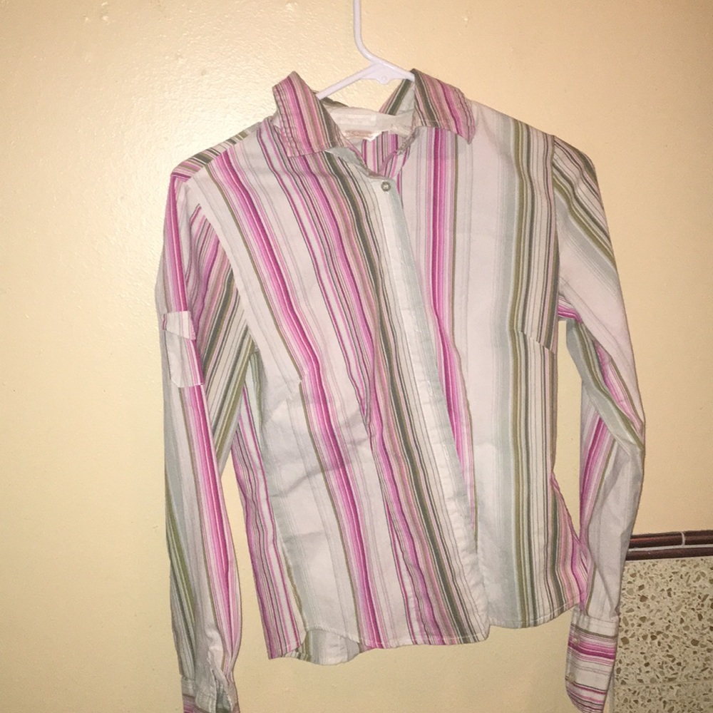 Fresh & Wear button down stretch top buckle small